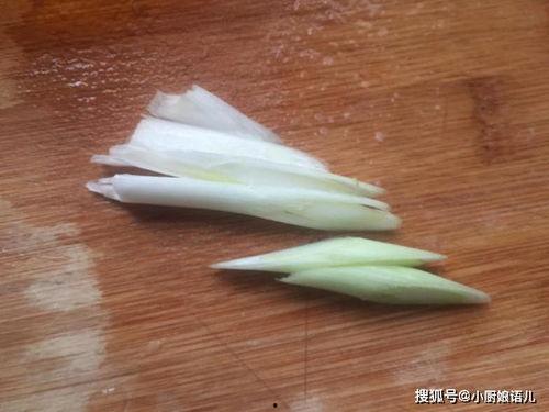 吃角瓜要削皮吗视频大全,削皮技巧大揭秘