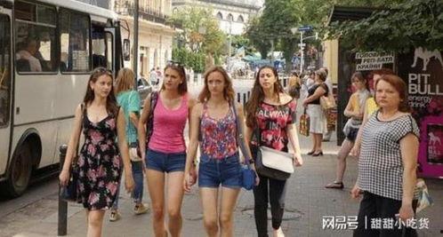 乌克兰女朋友吃瓜视频,揭秘网红圈幕后故事